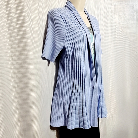 Lane Bryant Periwinkle Short Sleeve Cardigan (22/24) - Picture 2 of 9